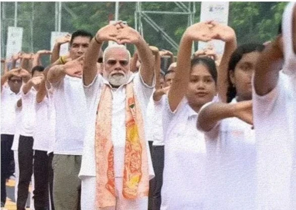 PM Modi, Kolkata Yoga Day LIVE