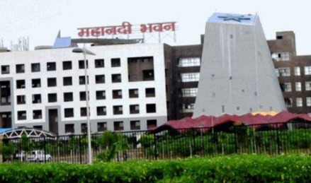 CG News Appointment of Secretary in charge of districts, responsibility of Raipur district given to IAS Niharika Barik