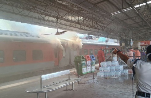Fire in Korba-Vishakhapatnam Express