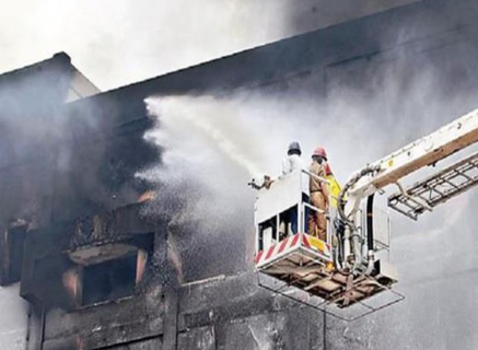 Blast in cement factory: आंध्र प्रदेश के एनटीआर जिले में स्थित एक सीमेंट फैक्ट्री में विस्फोट होने से 15 मजदूर घायल हो गए। घायलों में स्थानीय और उत्तर भारतीय शामिल हैं। घायलों को नजदीकी अस्पताल में भर्ती