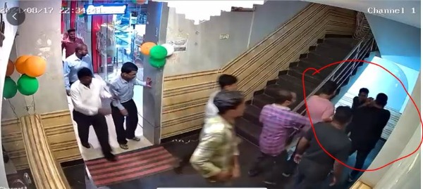 सीसीटीवी फुटेज से यह साफ़ हो गया है कि झगड़ा किस तरह शुरू हुआ