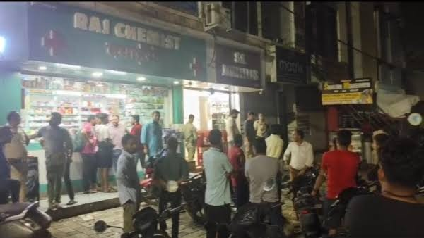 350 से अधिक सीसीटीवी कैमरों चेक कर पुलिस दोनों संदेहियों का पीछा करते नर्मदापुरम तक पहुंची