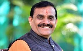 कांग्रेस की ऐसी क्या राजनैतिक मजबूरियां है कि अपराधियों के अवैध निर्माण को संरक्षण और क्लीनचिट देना पड़ता है ?